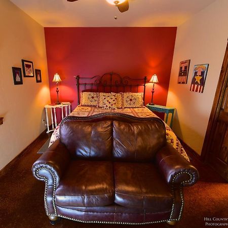 Lazy T Bed And Breakfast Fredericksburg Exterior foto